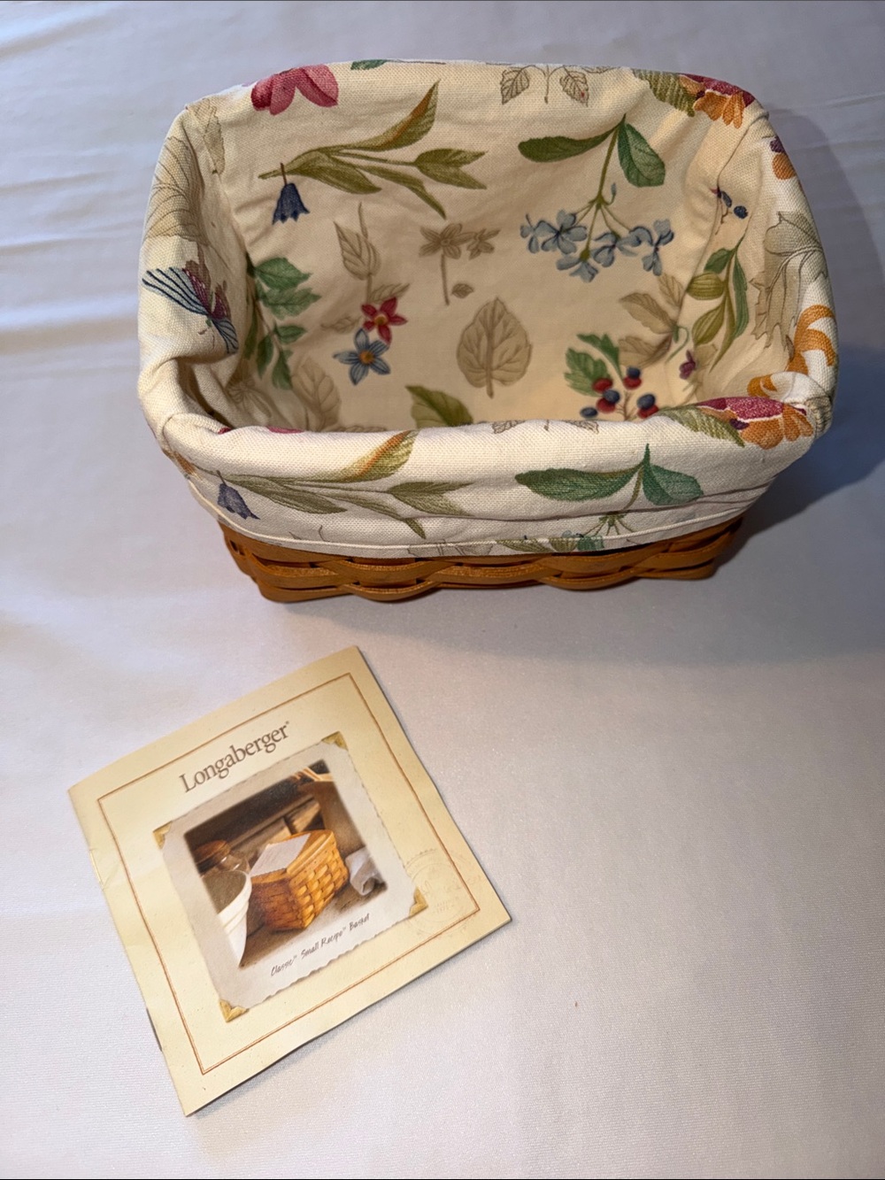Longaberger Classic Small Recipe Basket with Retired Botanical Fields Liner